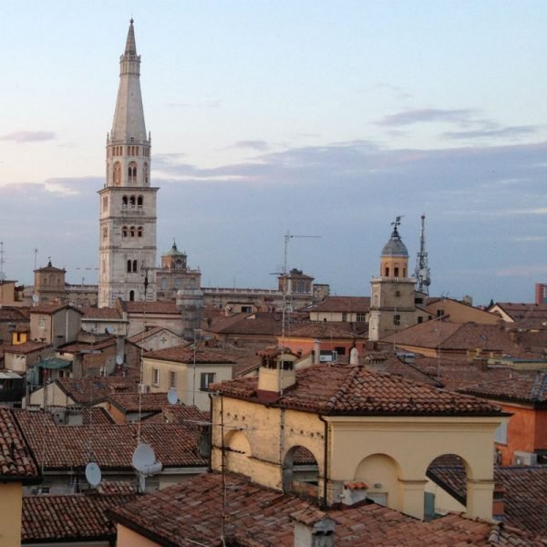 Comer y beber en Módena